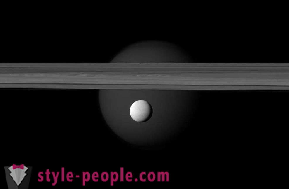 Šesti satelit Saturna u objektivu