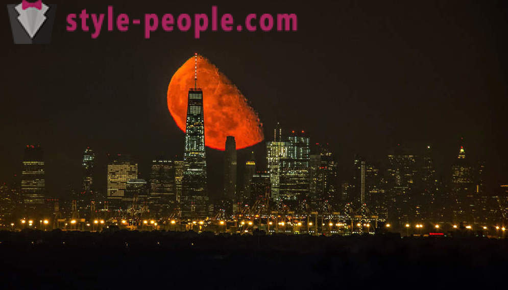 Krvavi Mjesec iznad Manhattana