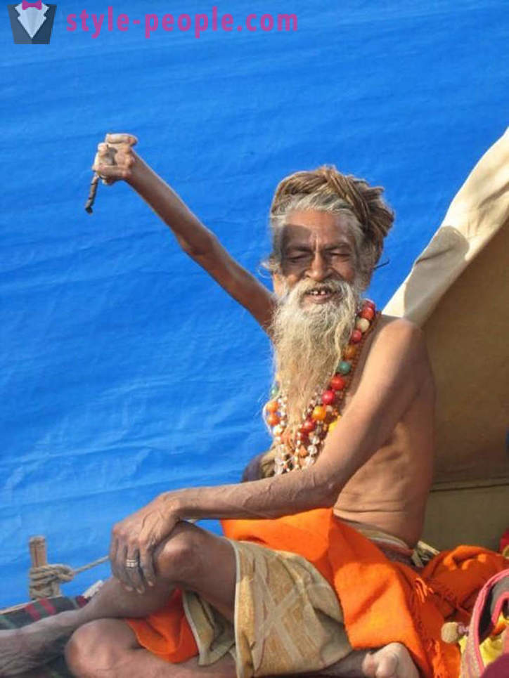 Hindu drži ruku ovdje za 43 godina