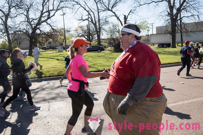 Run, bez zaustavljanja: čovjek teži 250 kilograma inspirira ljude svojim primjerom