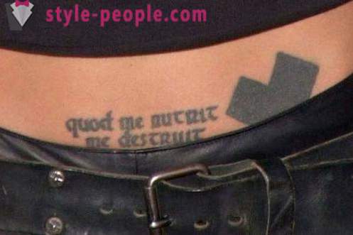 Star tetovaže: Angelina Jolie
